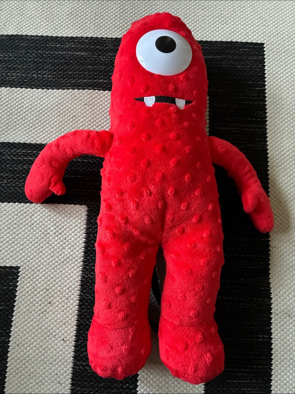 Yo Gaba Gaba Yellow Robot and Red Cyclops Plush Toy/Backpack - Picture 11 of 16